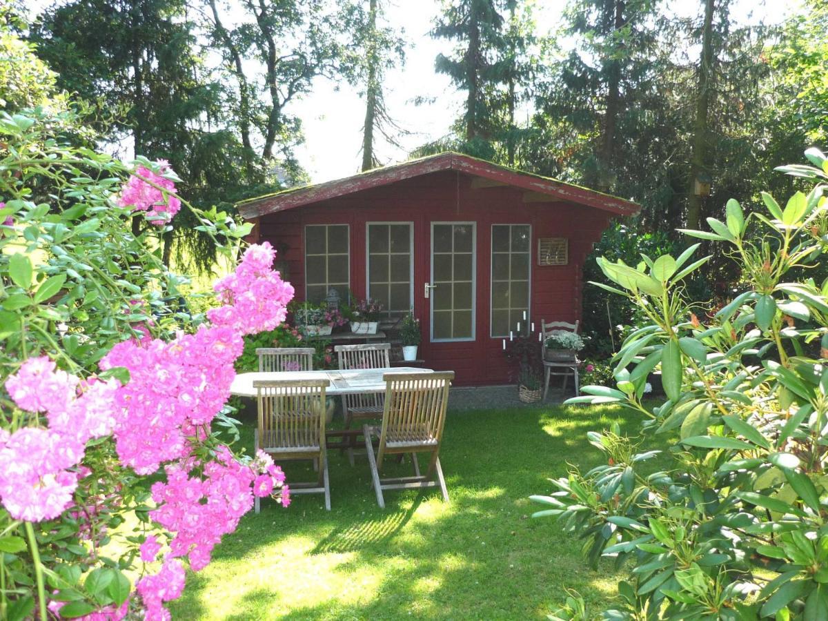 Eggers - Gemuetliche Ferienwohnung Im Erdgeschoss Wallsbull Exterior foto